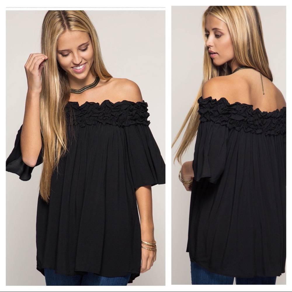 🆕🖤 She/sky! Sm(2/4)-black off shoulder top